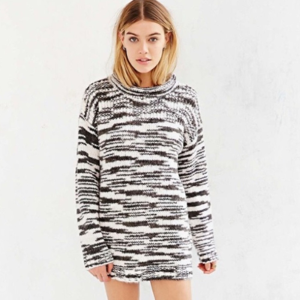 Urban Outfitters Ecoté Roll-Neck Wool Blend Boyfriend Sweater